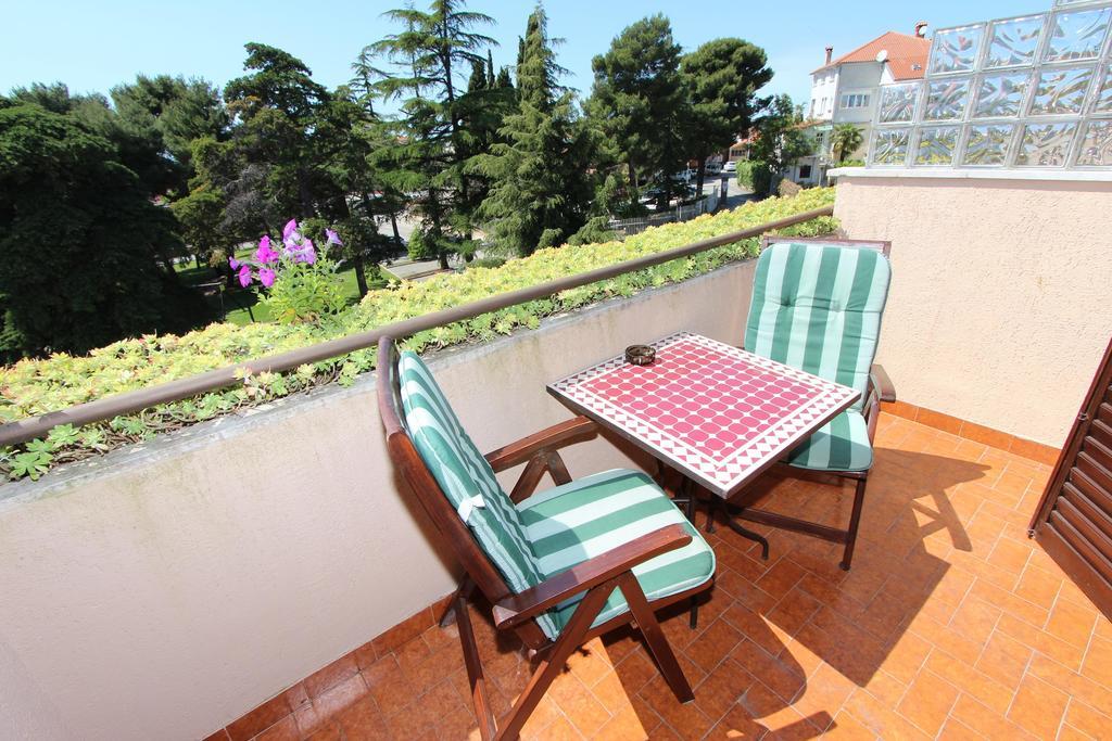 Guest House Aurora Ровинь Экстерьер фото