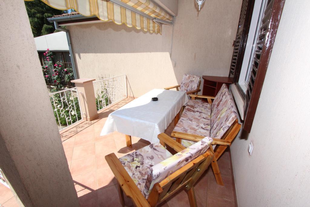 Guest House Aurora Ровинь Экстерьер фото